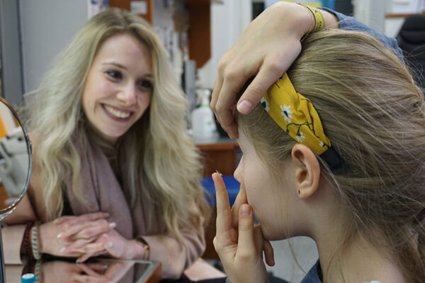 Kinder Linsenanpassung